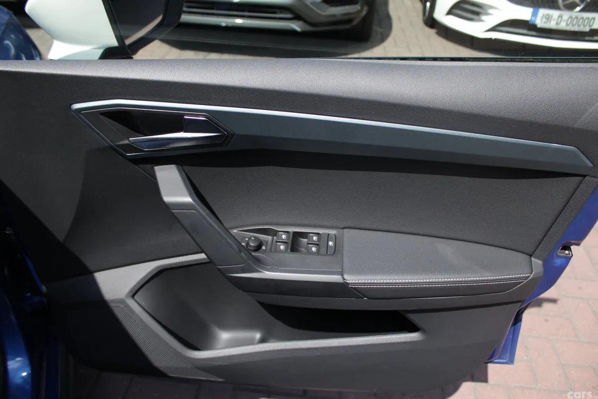 SEAT Arona SUV, Petrol, 2023, Blue