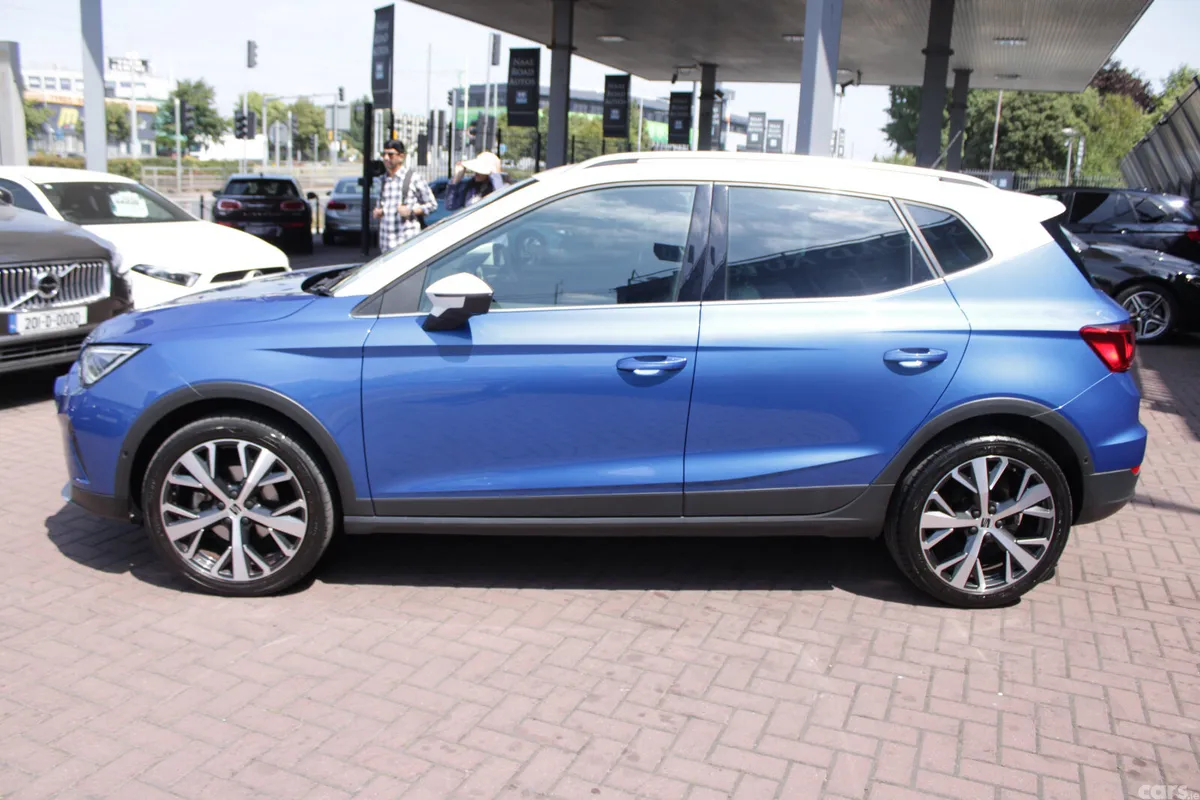 SEAT Arona SUV, Petrol, 2023, Blue