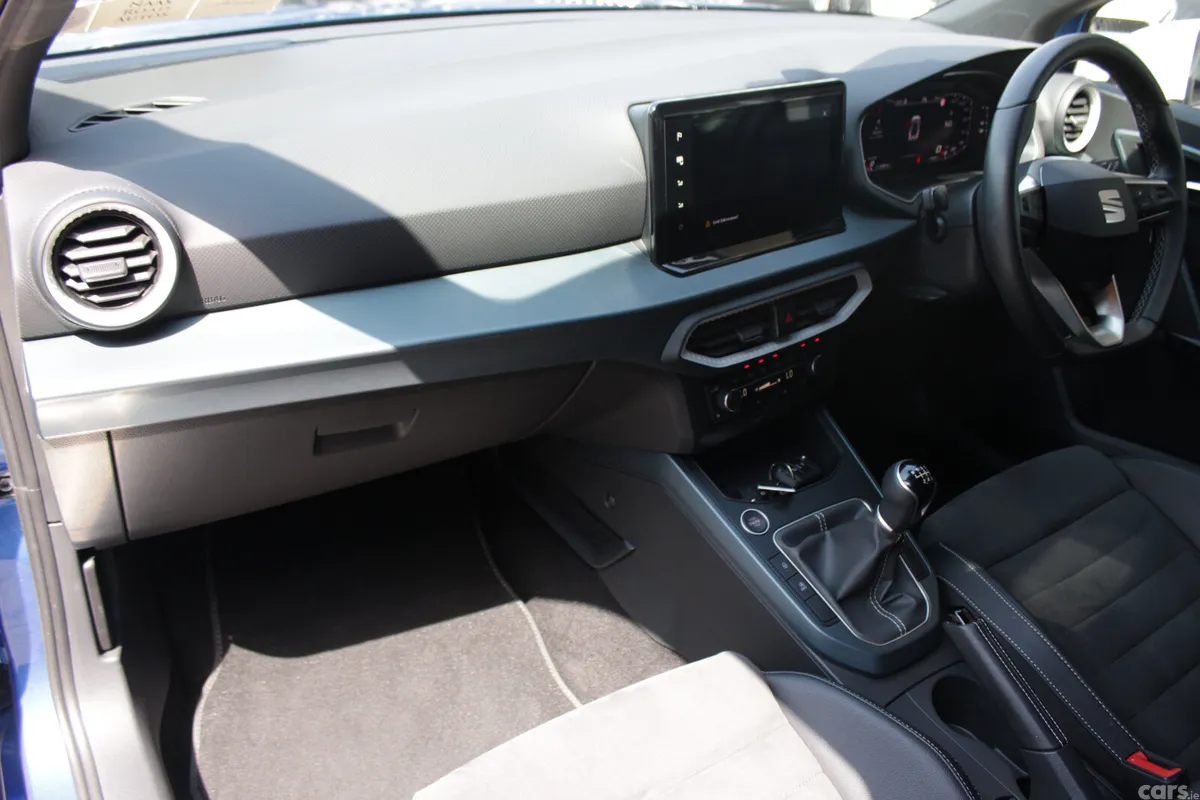 SEAT Arona SUV, Petrol, 2023, Blue