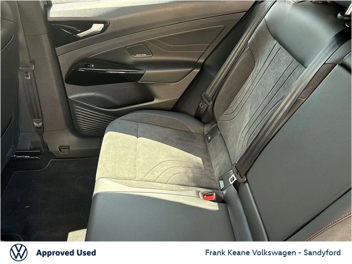 Volkswagen ID.4 Estate, Electric, 2027, Black