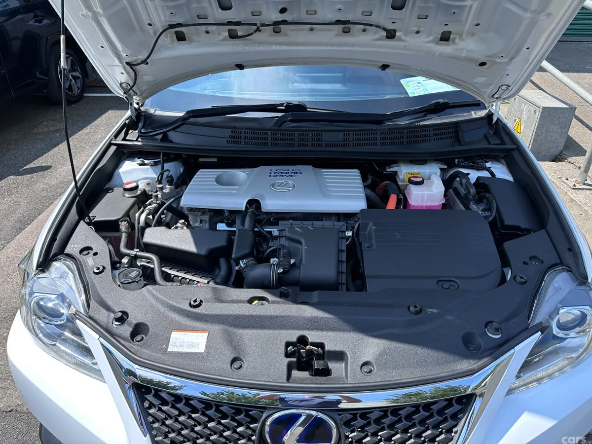 Lexus CT Hatchback, Petrol Hybrid, 2016, White