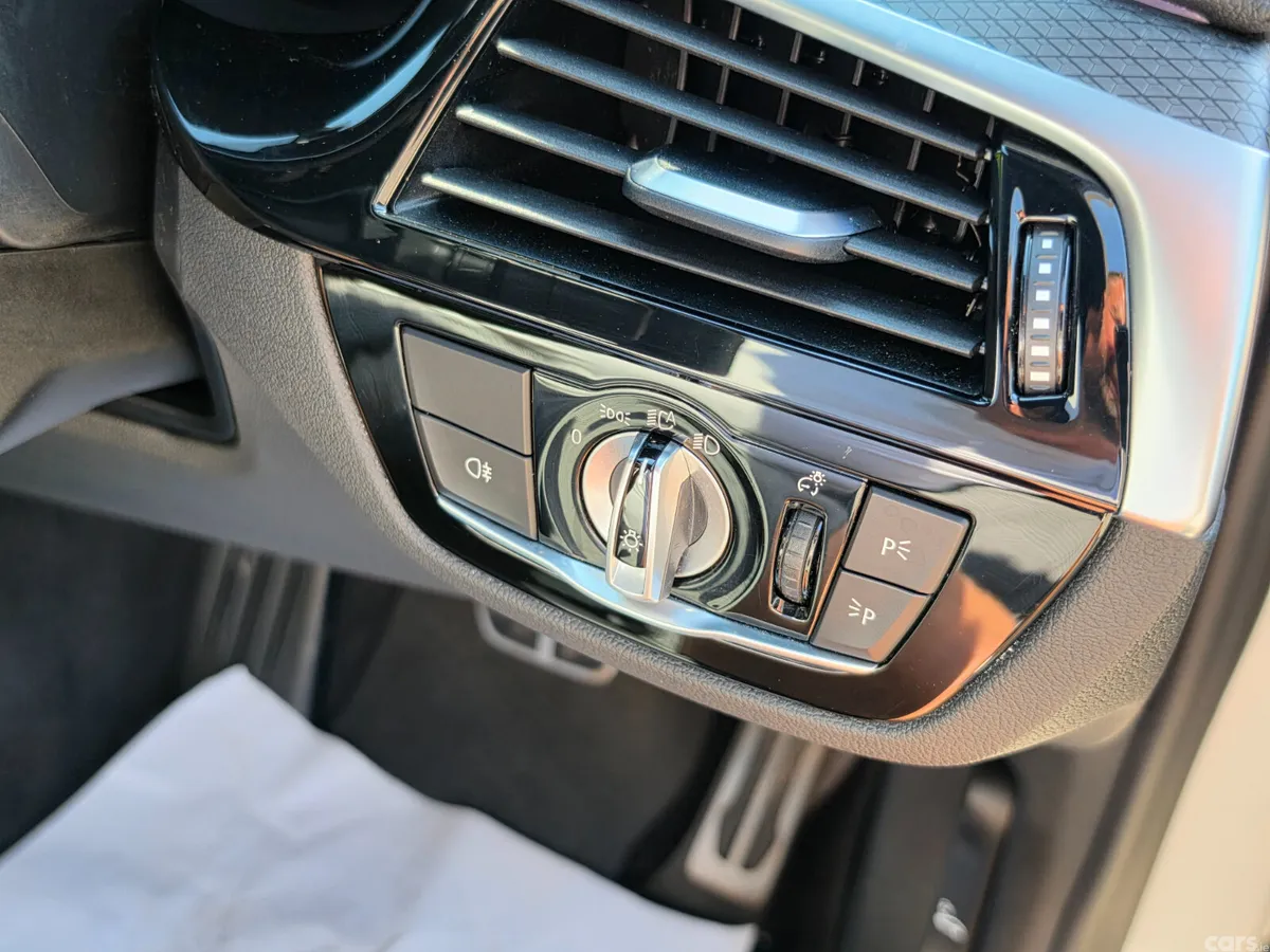 BMW 5-Series Estate, Petrol Plug-in Hybrid, 2021, White