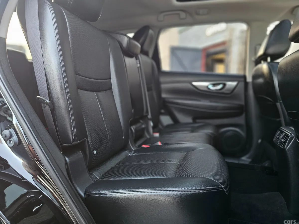 Nissan X-Trail SUV, Diesel, 2015, Black