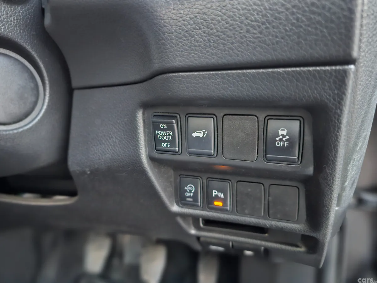 Nissan X-Trail SUV, Diesel, 2015, Black