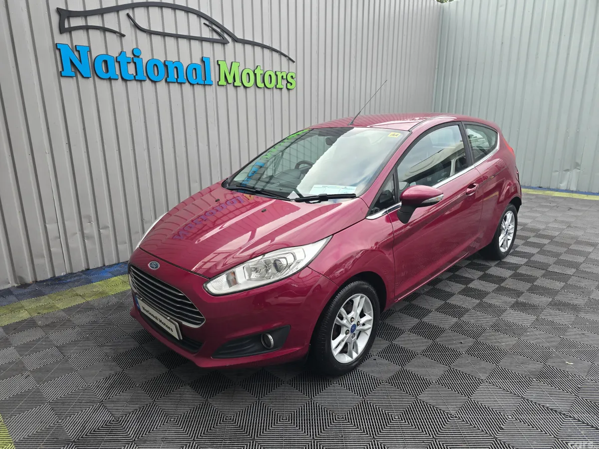Ford Fiesta Hatchback, Petrol, 2015, Pink