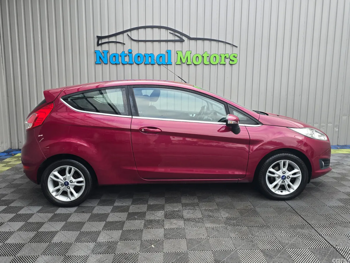 Ford Fiesta Hatchback, Petrol, 2015, Pink