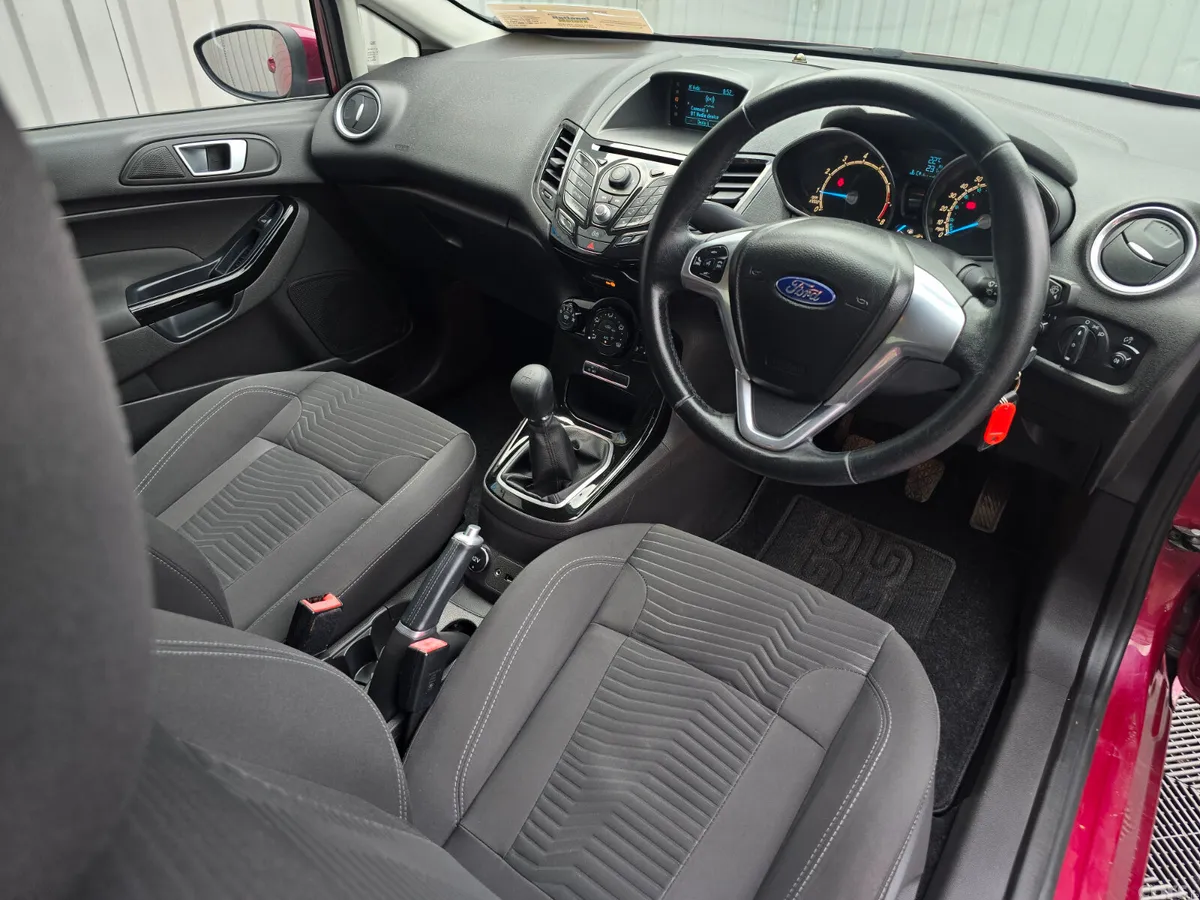 Ford Fiesta Hatchback, Petrol, 2015, Pink
