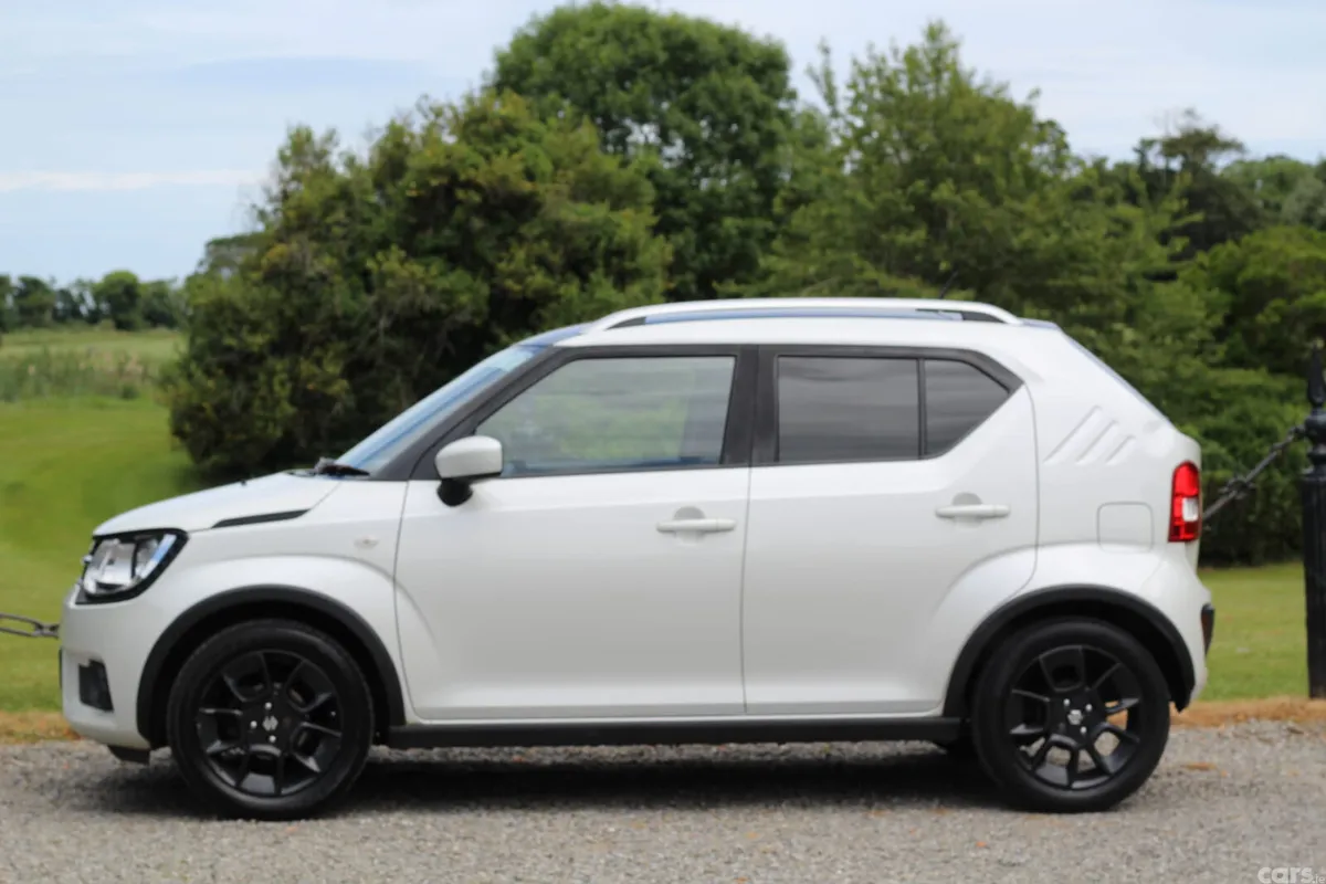 Suzuki Ignis Hatchback, Petrol, 2018, White