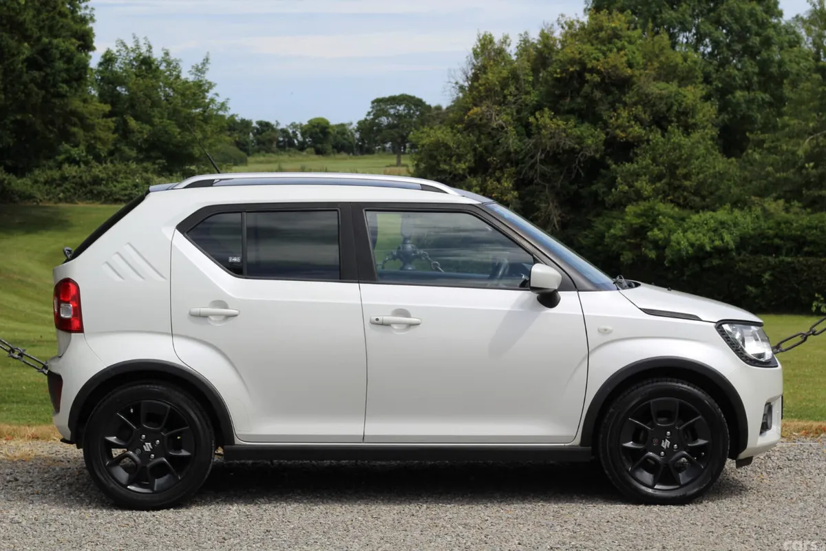 Suzuki Ignis Hatchback, Petrol, 2018, White