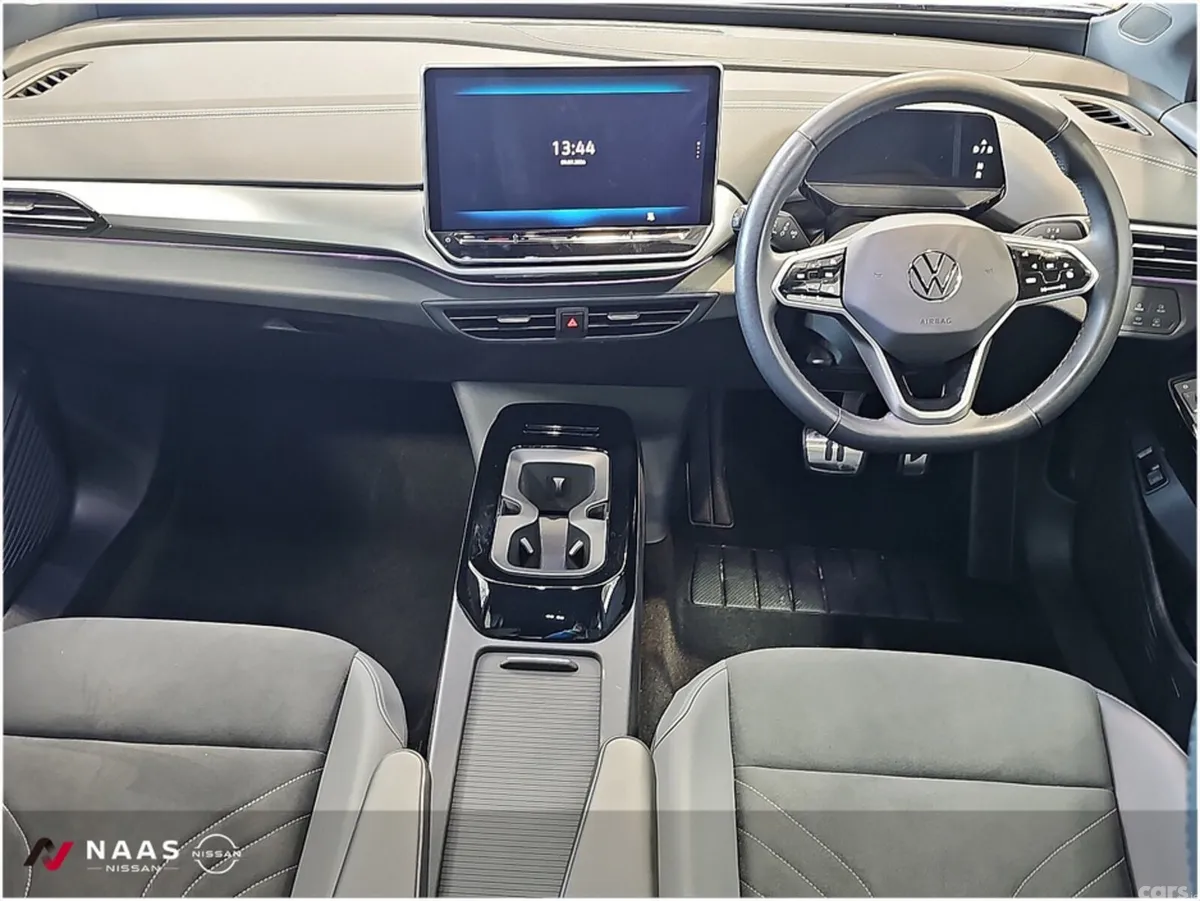 Volkswagen ID.5 Estate, Electric, 2025, Blue