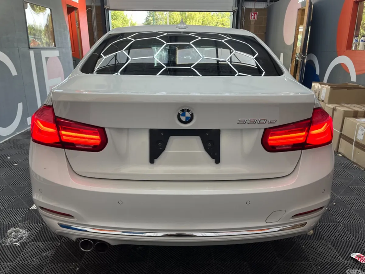 BMW 3-Series Saloon, Petrol Plug-in Hybrid, 2016, White