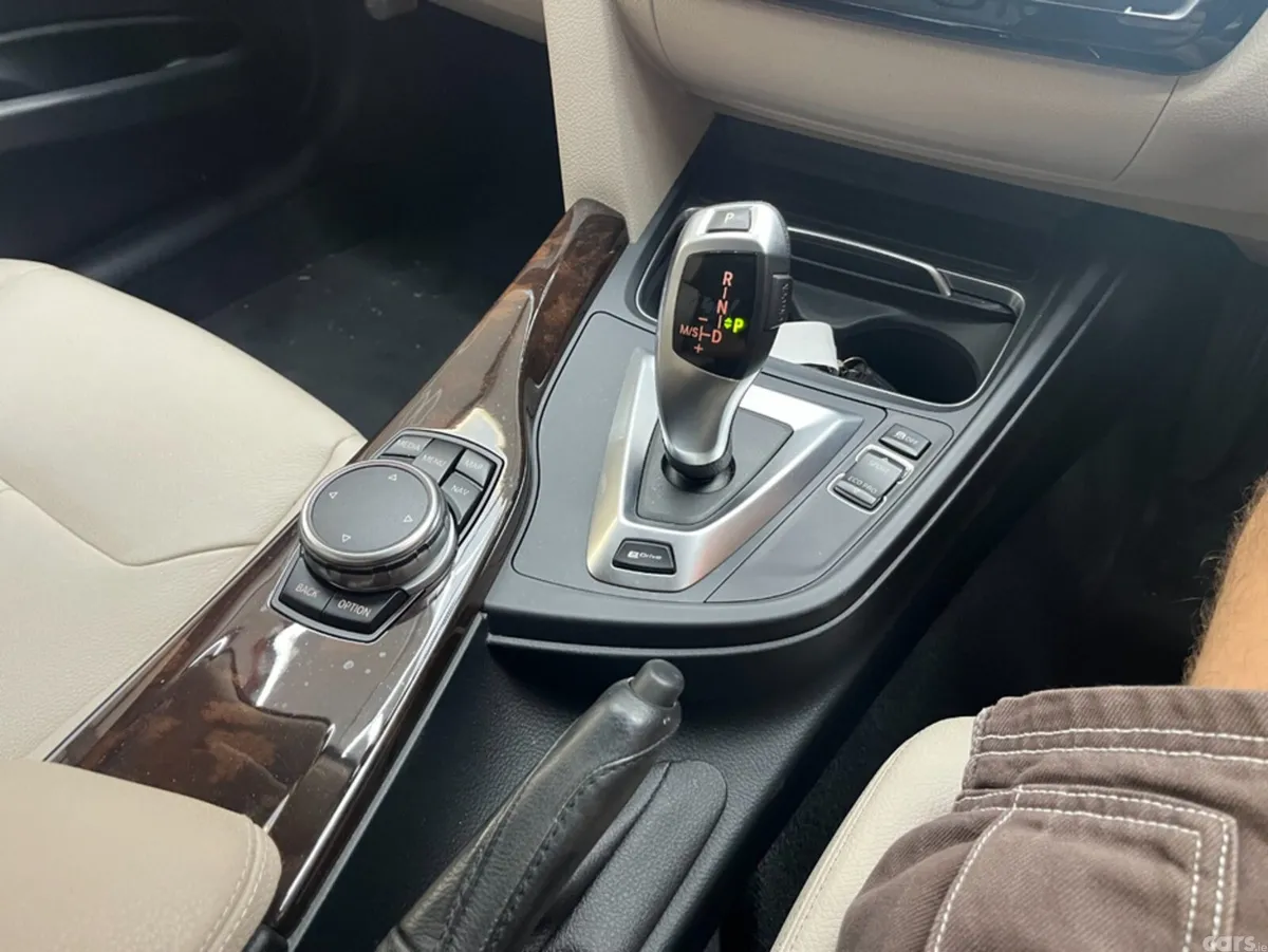 BMW 3-Series Saloon, Petrol Plug-in Hybrid, 2016, White