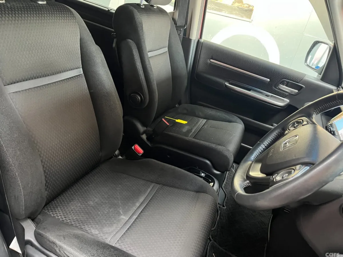 Honda Stepwagon MPV, Petrol Hybrid, 2019, Red