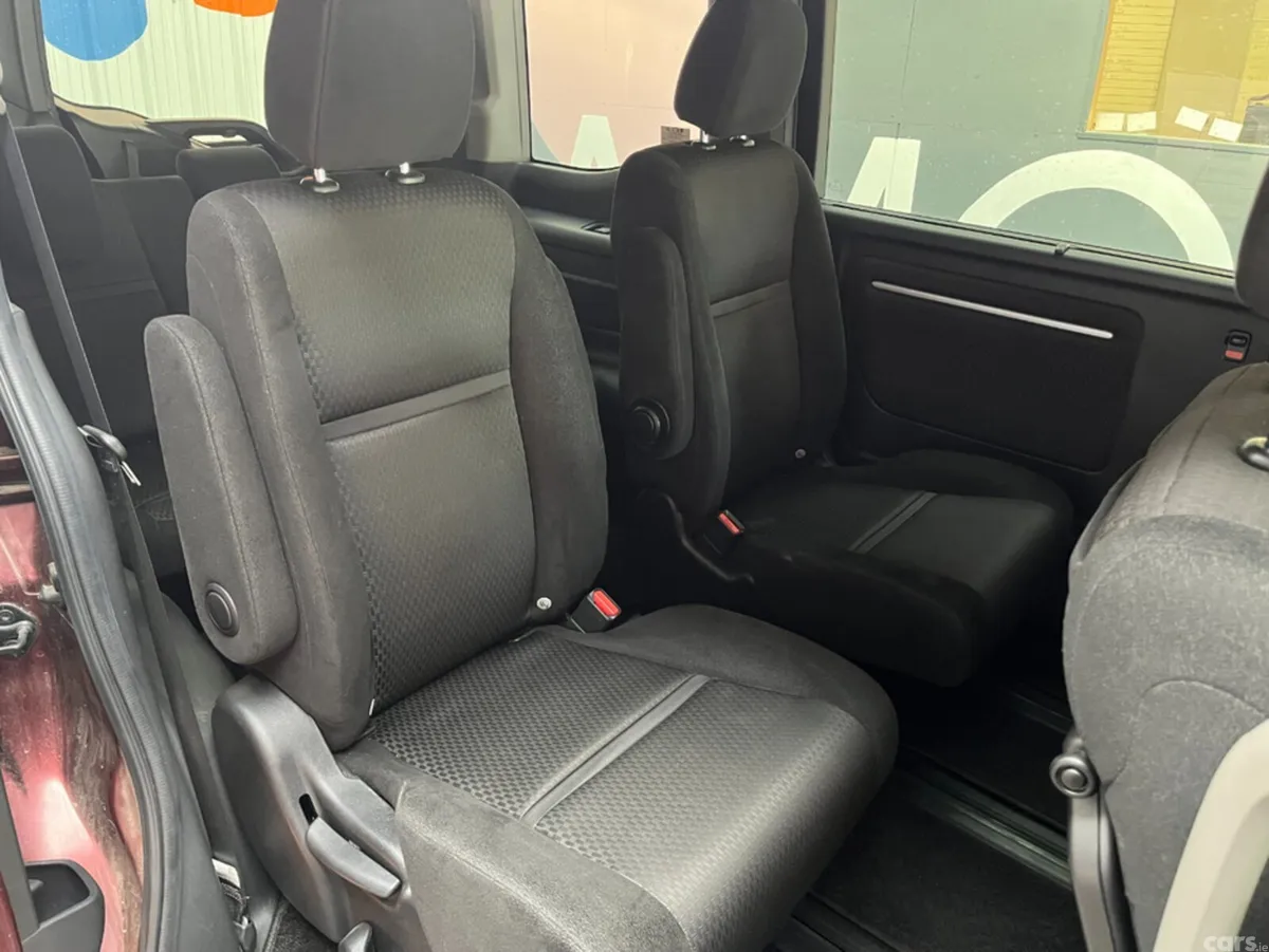 Honda Stepwagon MPV, Petrol Hybrid, 2019, Red