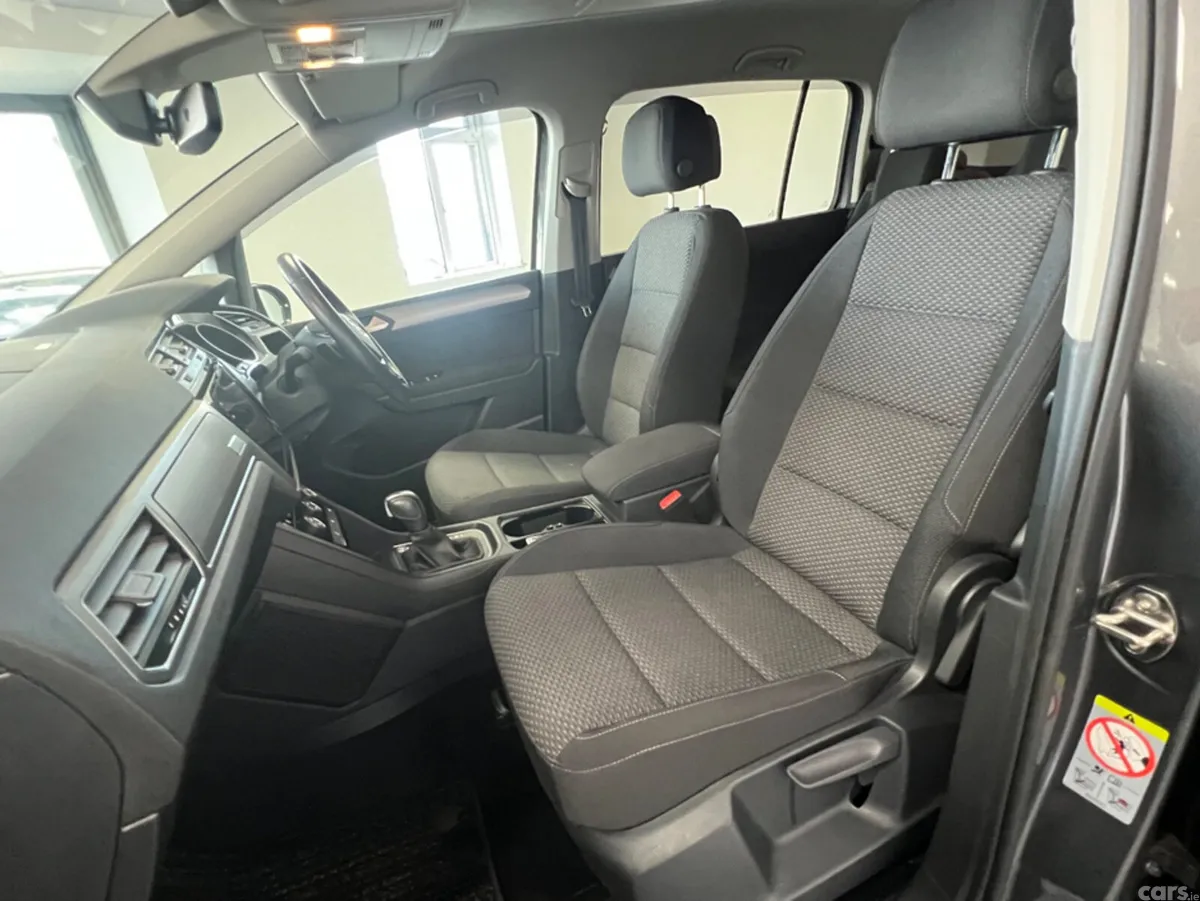 Volkswagen Touran MPV, Petrol, 2020, Grey