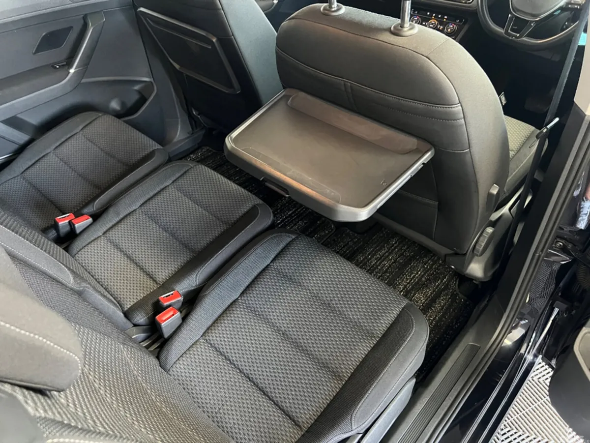 Volkswagen Touran MPV, Petrol, 2018, Black