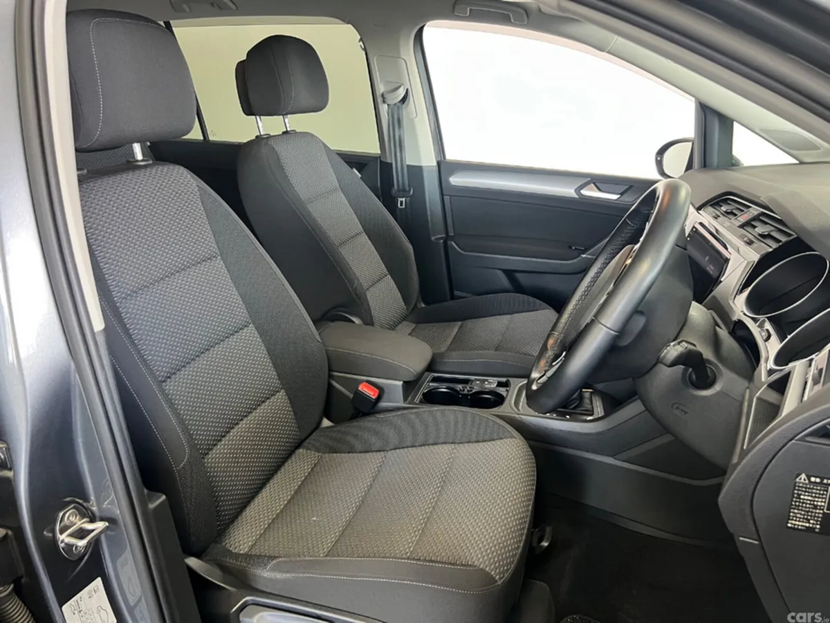Volkswagen Touran MPV, Petrol, 2020, Grey
