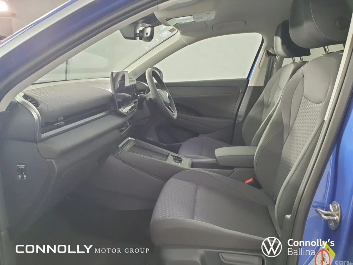 Volkswagen T-Roc SUV, Petrol Hybrid, 2026, Blue