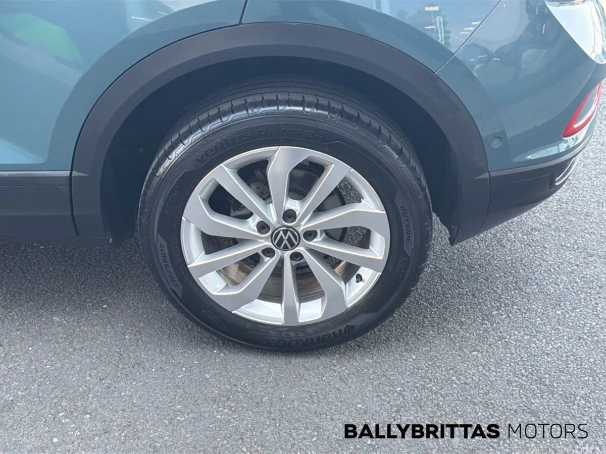 Volkswagen T-Roc SUV, Petrol, 2024, Blue