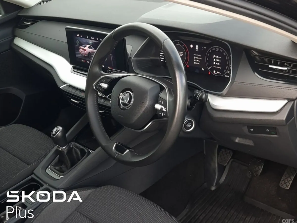 Skoda Octavia Saloon, Diesel, 2024, Black