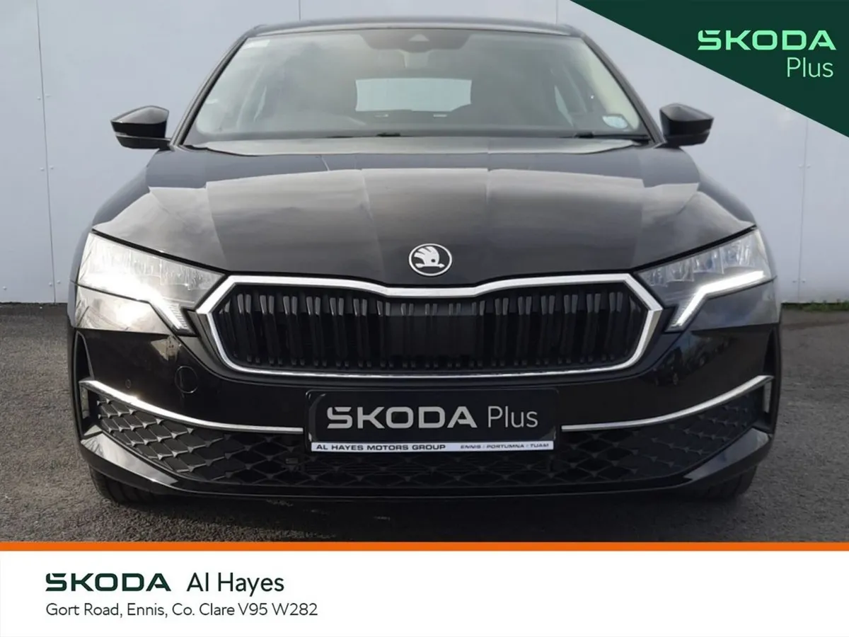 Skoda Octavia Saloon, Diesel, 2024, Black