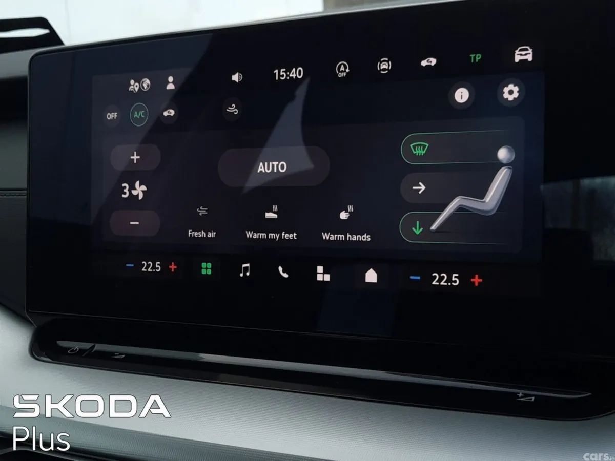 Skoda Octavia Saloon, Diesel, 2024, Black