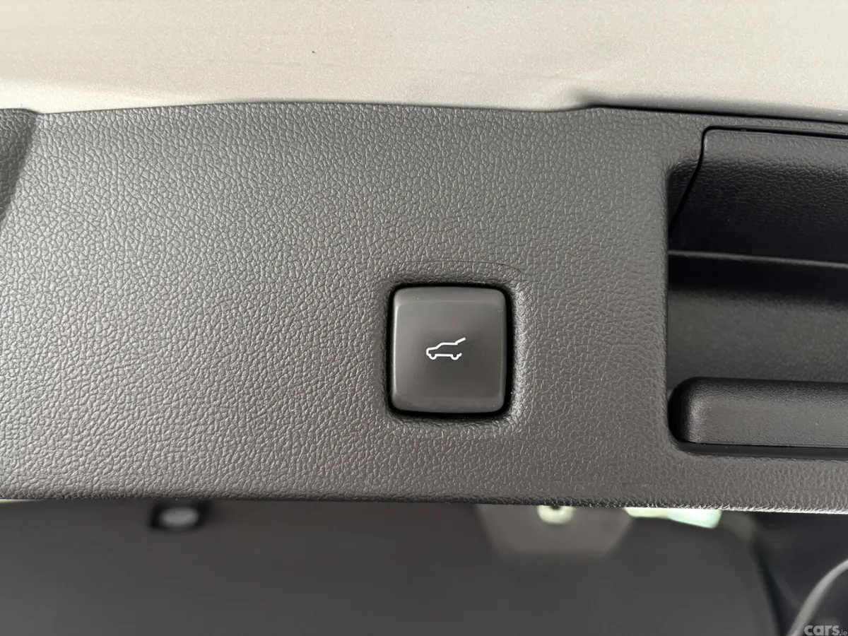 Ford Kuga SUV, Petrol Hybrid, 2024, Silver