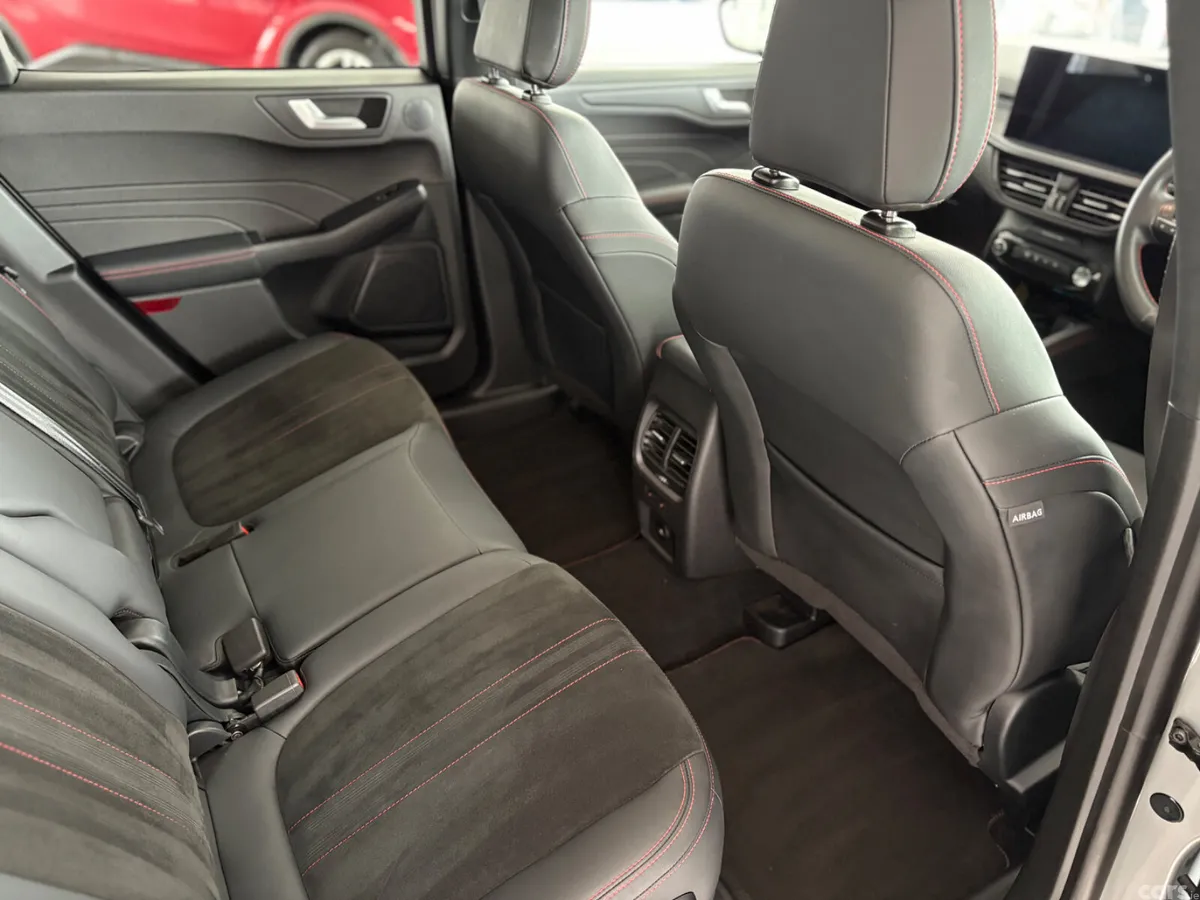 Ford Kuga SUV, Petrol Hybrid, 2024, Silver