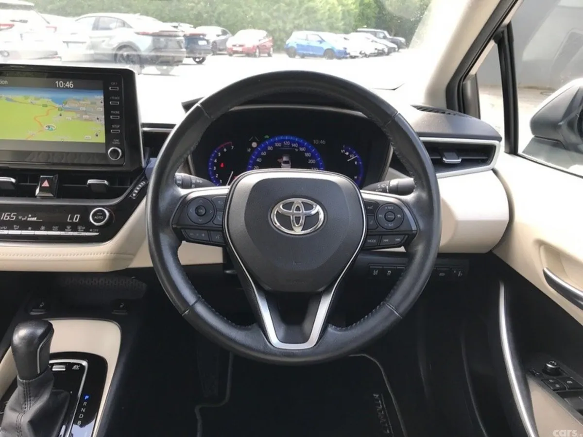 Toyota Corolla Saloon, Petrol Hybrid, 2021, Grey