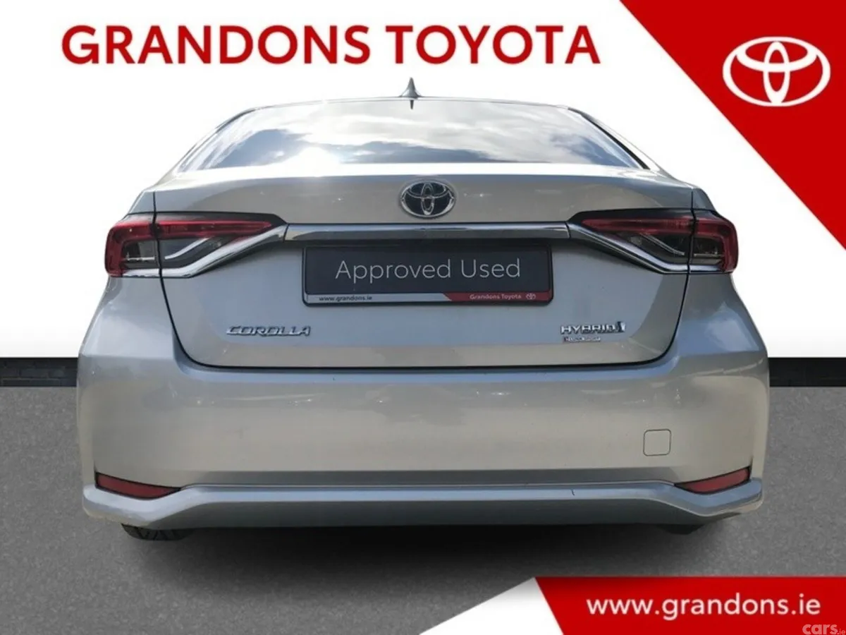 Toyota Corolla Saloon, Petrol Hybrid, 2021, Grey