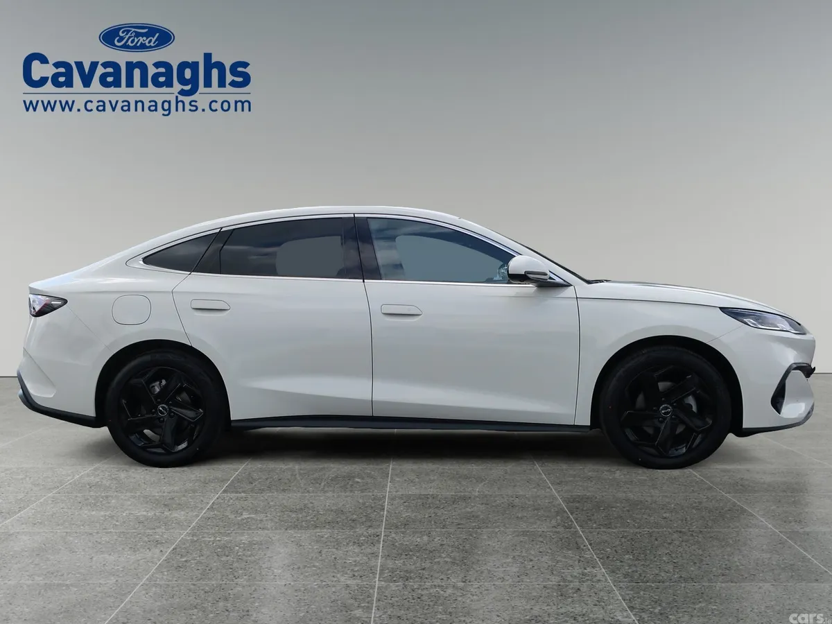 BYD Seal 6 Saloon, Petrol Plug-in Hybrid, 2026, White