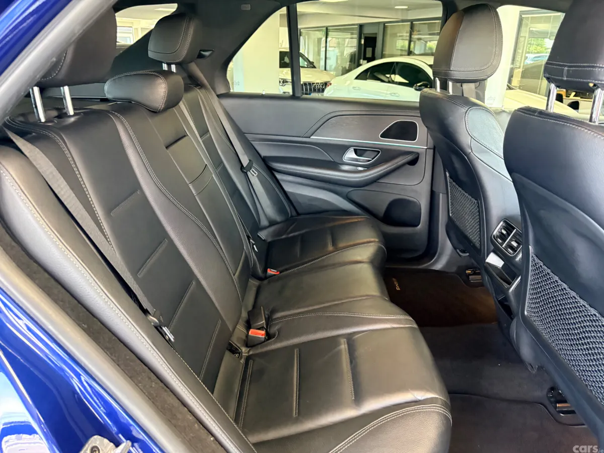 Mercedes-Benz GLE SUV, Diesel Plug-in Hybrid, 2021, Blue