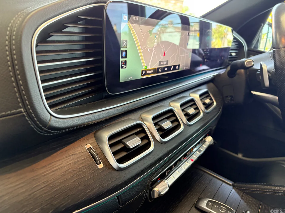 Mercedes-Benz GLE SUV, Diesel Plug-in Hybrid, 2021, Blue