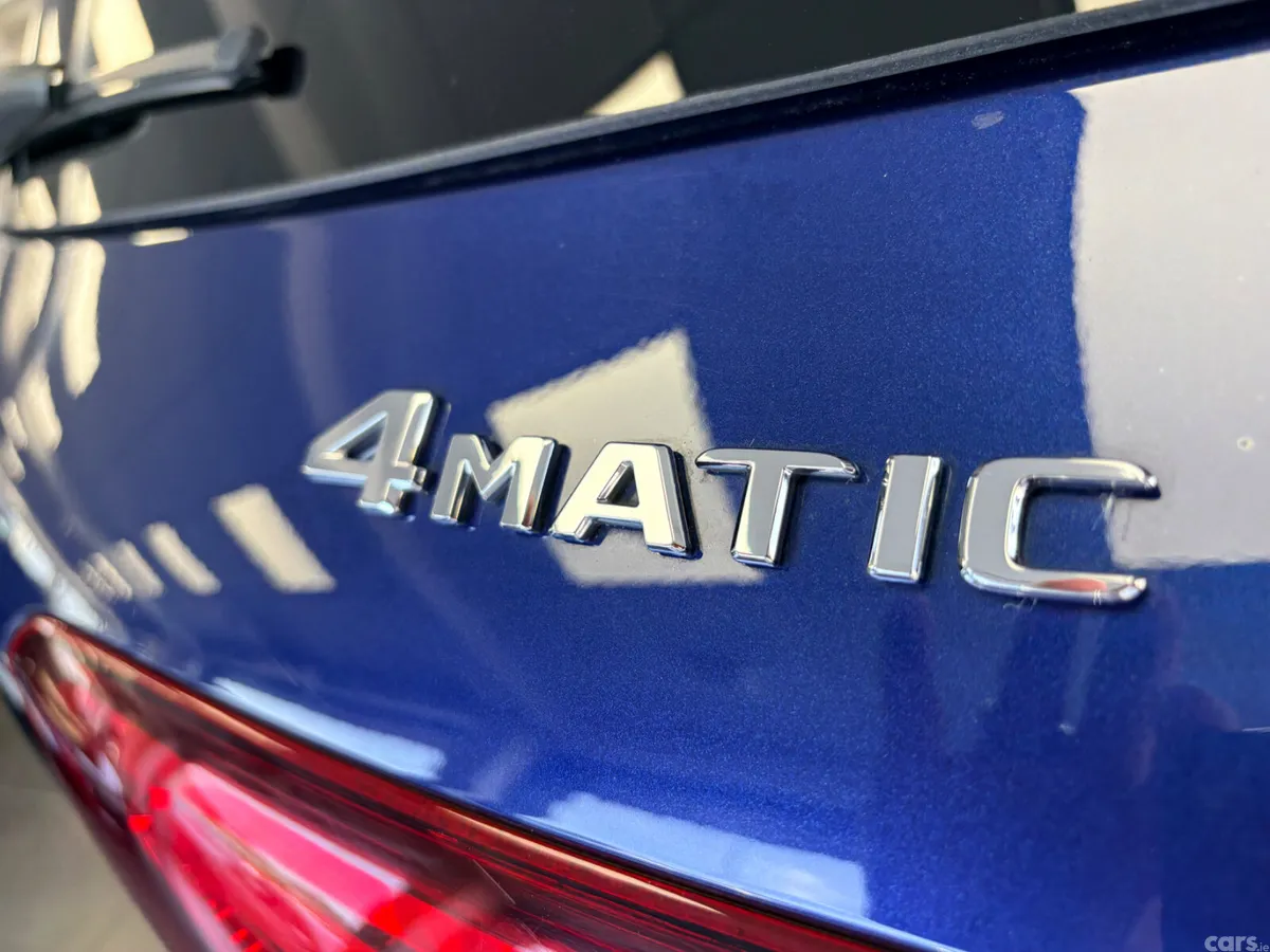 Mercedes-Benz GLE SUV, Diesel Plug-in Hybrid, 2021, Blue