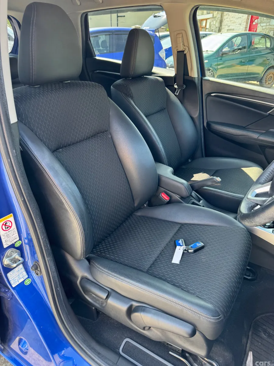 Honda Fit Hatchback, Petrol Hybrid, 2014, Blue