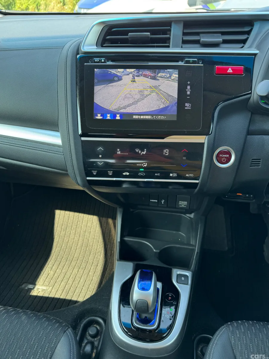 Honda Fit Hatchback, Petrol Hybrid, 2014, Blue