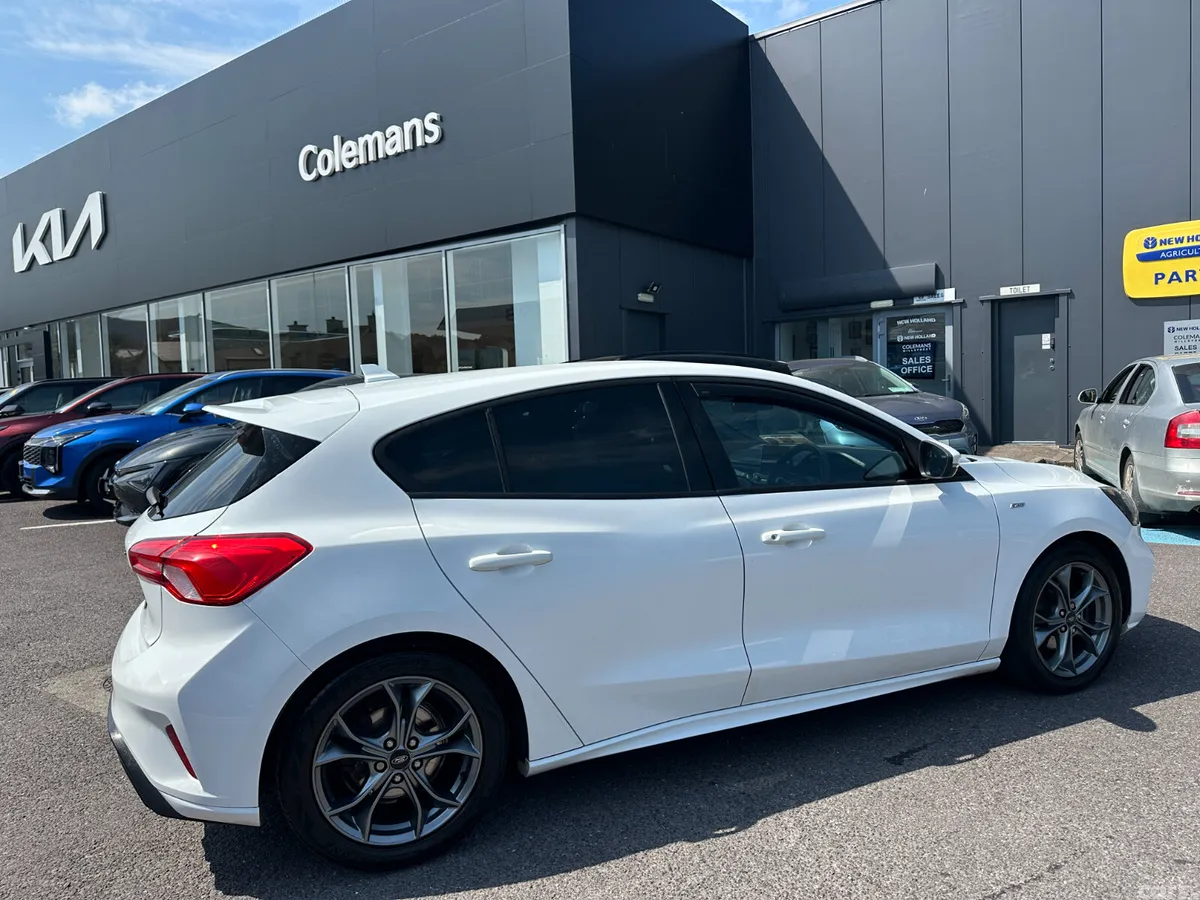 Ford Focus Hatchback, Diesel, 2020, White