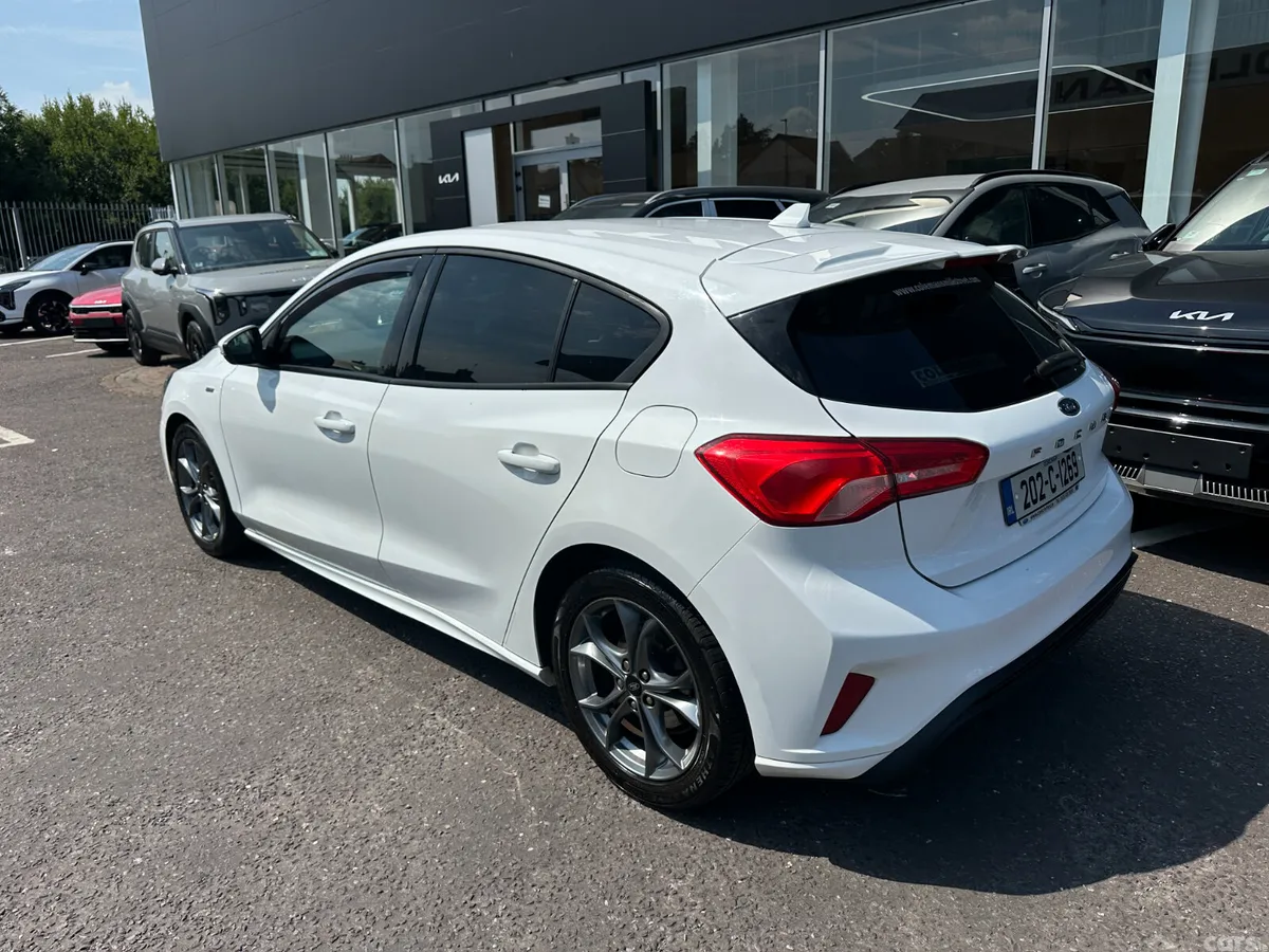 Ford Focus Hatchback, Diesel, 2020, White