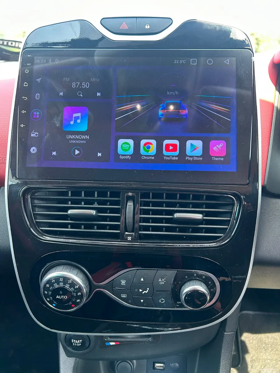 Renault Clio Hatchback, Petrol, 2018, Red