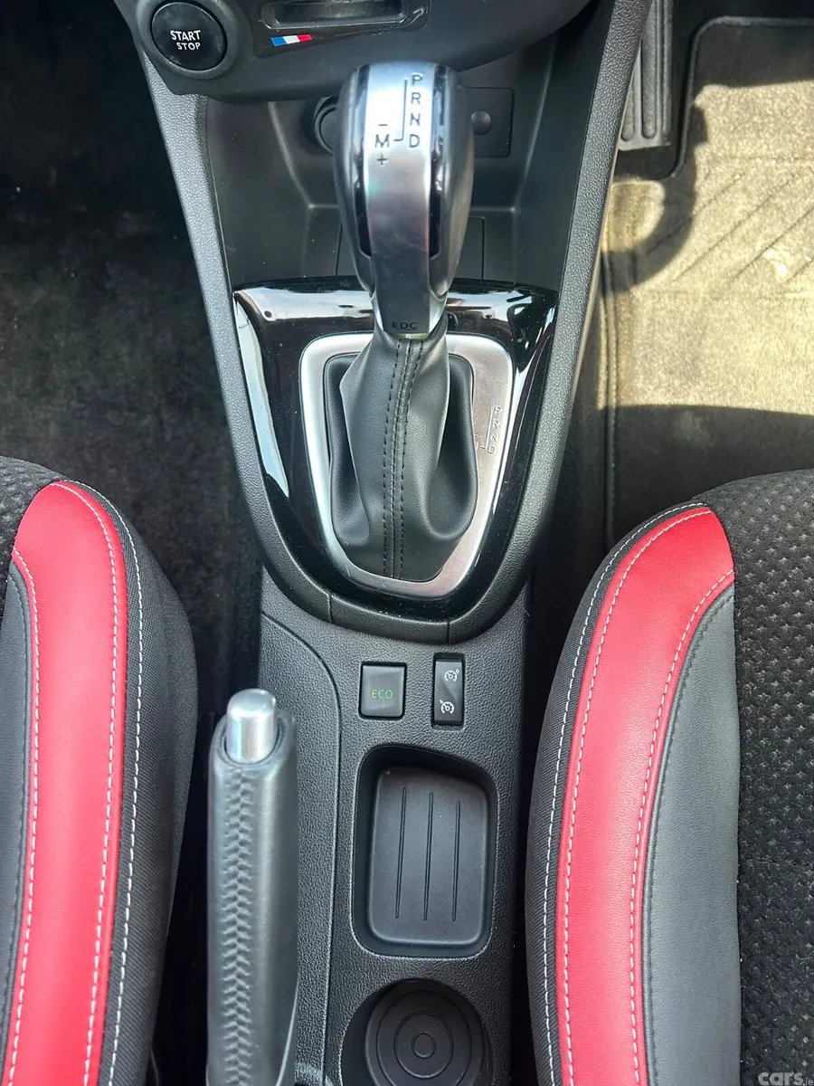 Renault Clio Hatchback, Petrol, 2018, Red