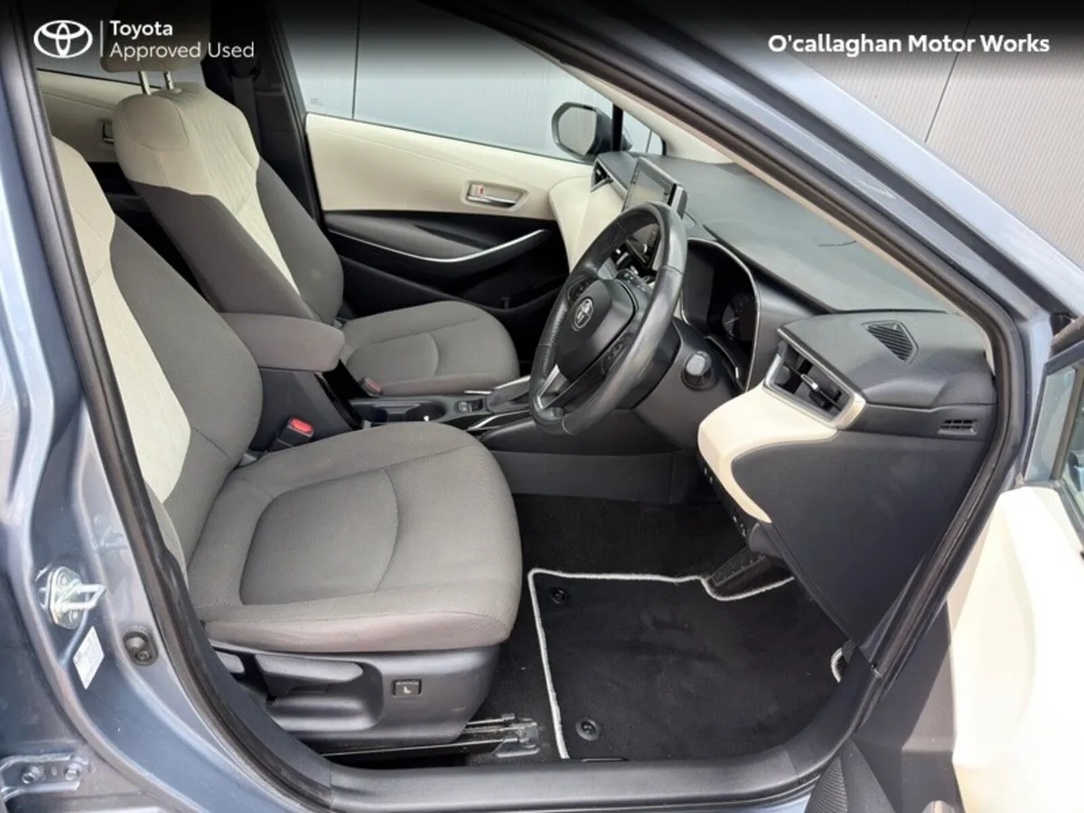 Toyota Corolla Saloon, Petrol Hybrid, 2019, Grey