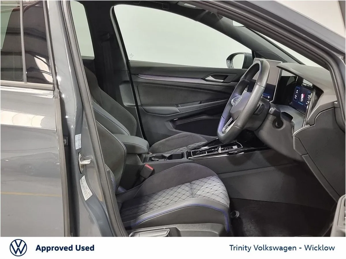 Volkswagen Golf Estate, Petrol, 2025, Grey
