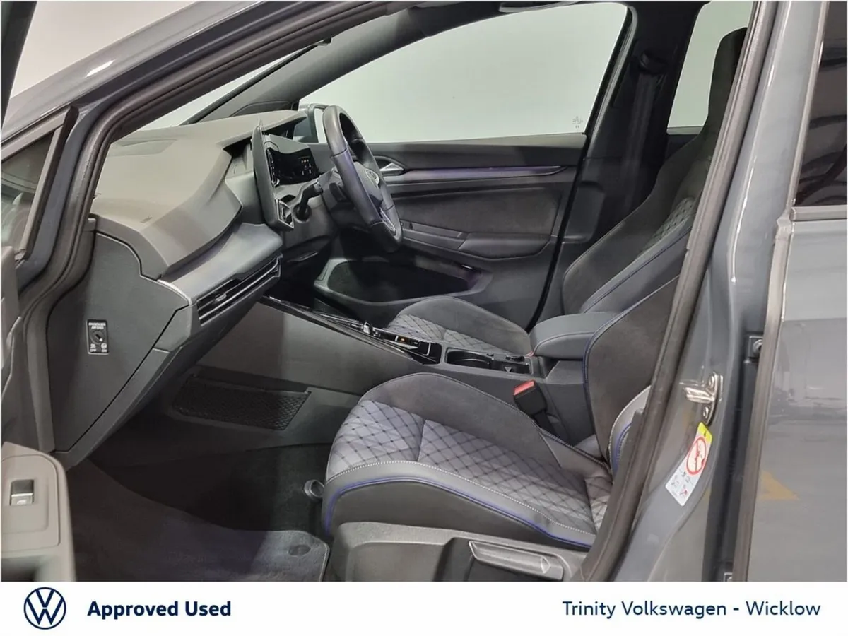 Volkswagen Golf Estate, Petrol, 2025, Grey