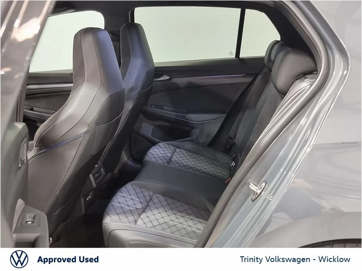 Volkswagen Golf Estate, Petrol, 2025, Grey