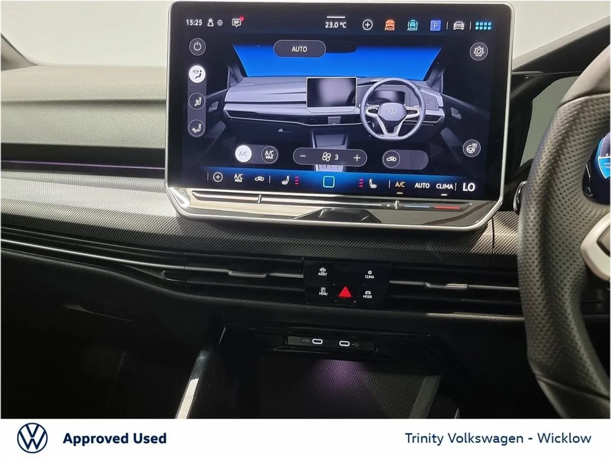 Volkswagen Golf Estate, Petrol, 2025, Grey