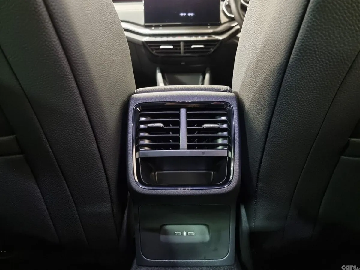 Skoda Octavia Saloon, Diesel, 2027, Green