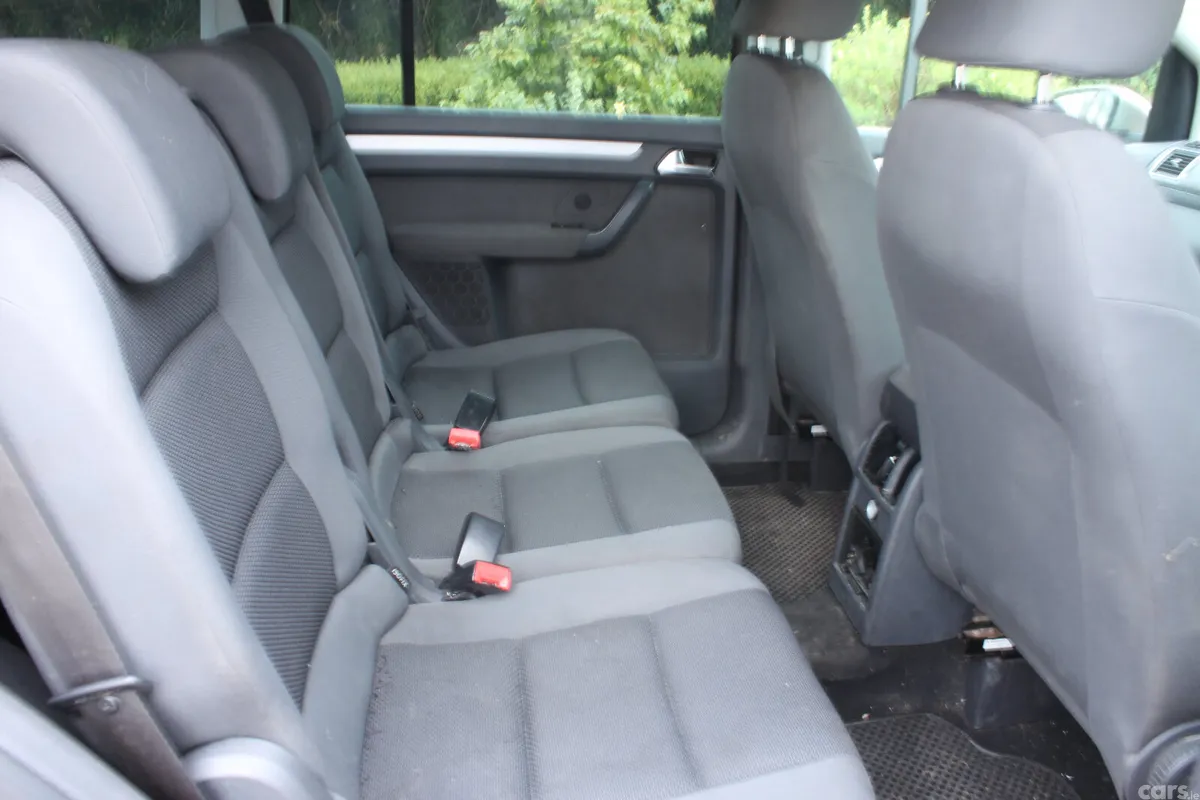 Volkswagen Touran MPV, Diesel, 2013, Brown