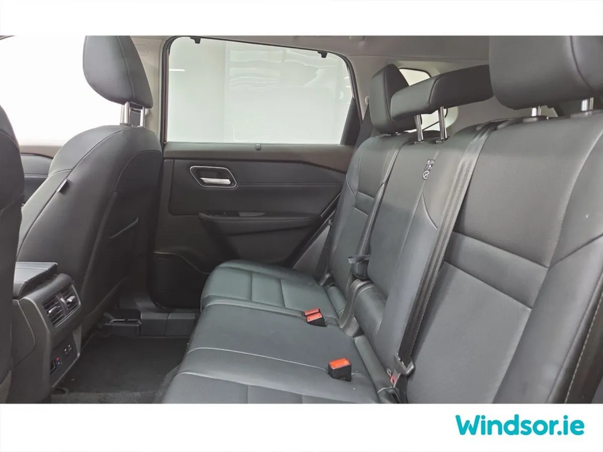Nissan X-Trail SUV, Petrol Hybrid, 2023, Red
