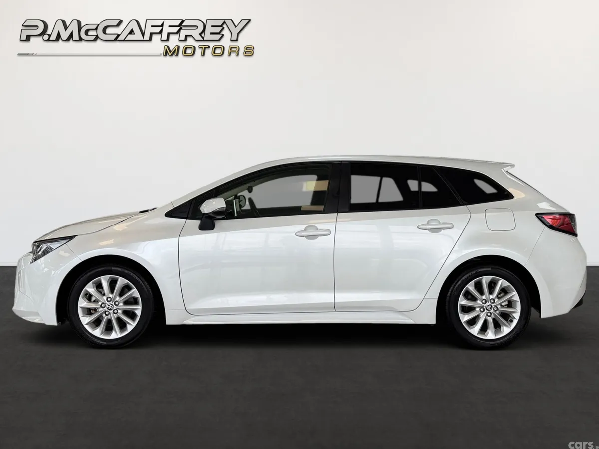 Toyota Corolla Estate, Petrol Hybrid, 2022, White