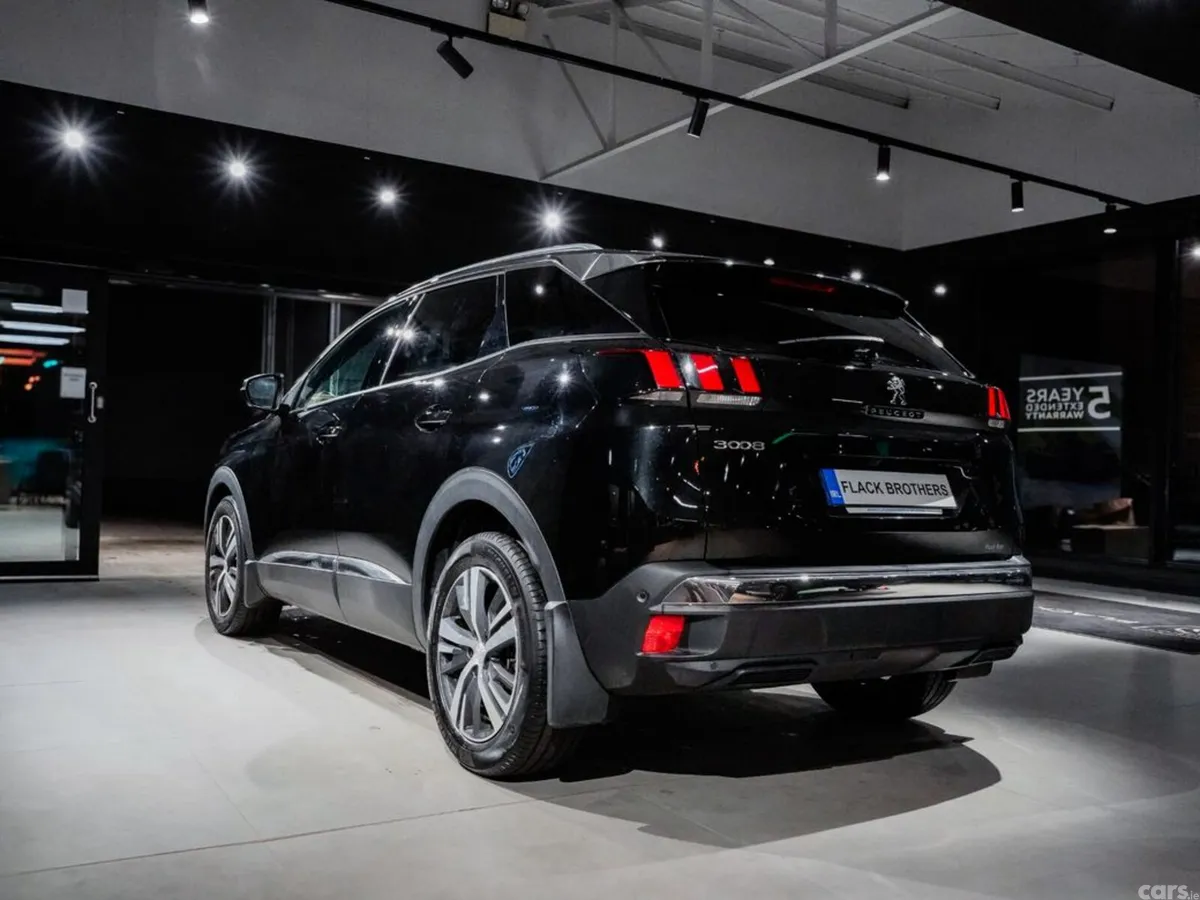 Peugeot 3008 MPV, Diesel, 2023, Black